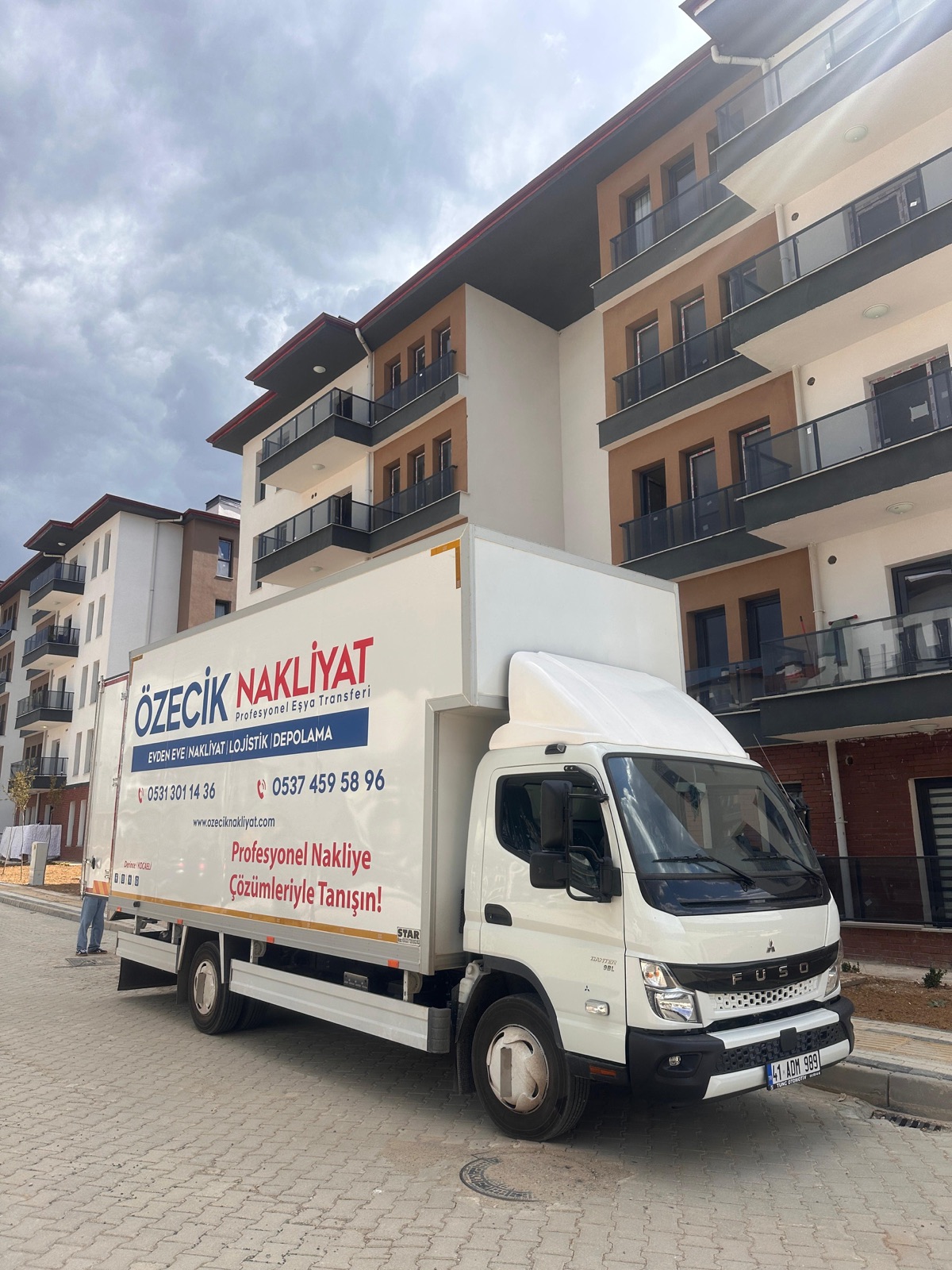Özecik Nakliyat Kocaeli nakliyat kamyonu
